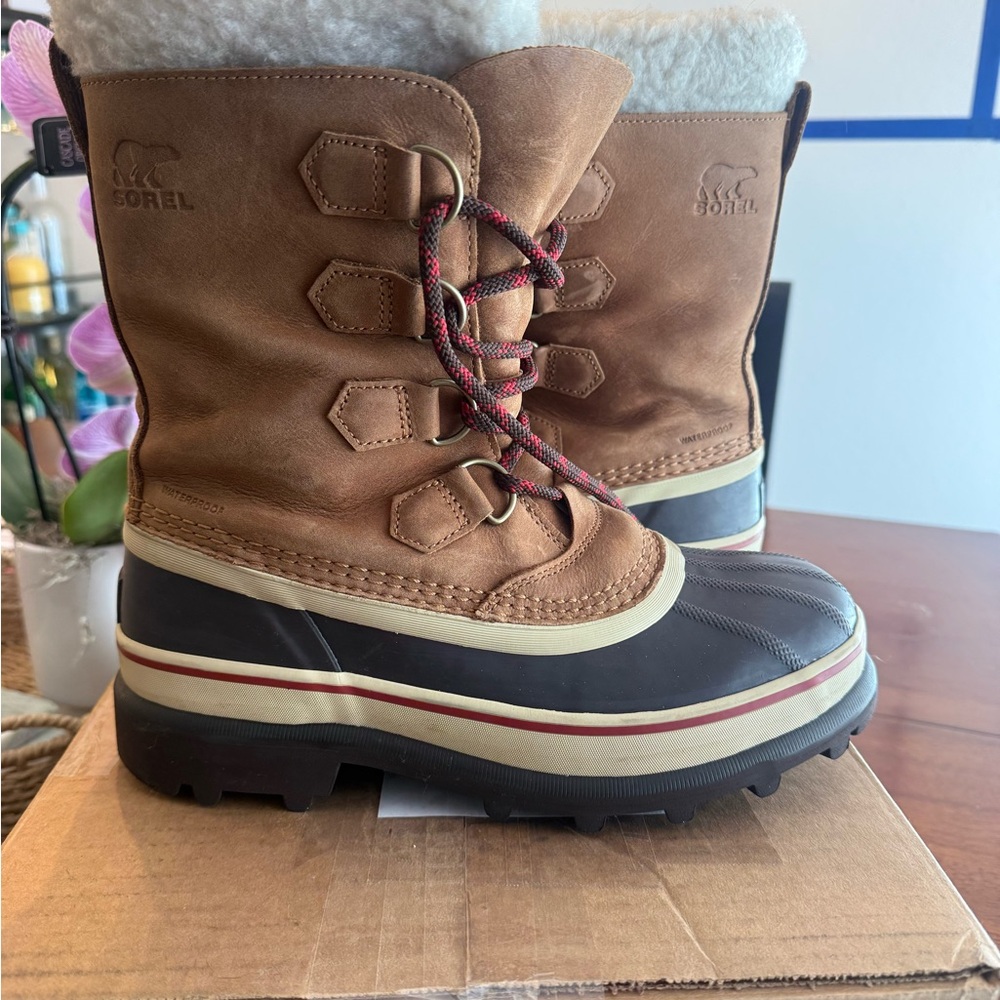 Women's Sorel Brown and Green Shearling-Lined Winter Boot